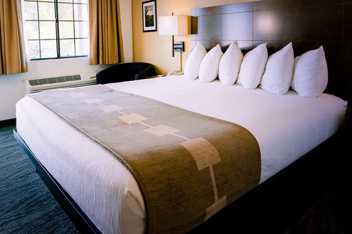 Room 12 of 29