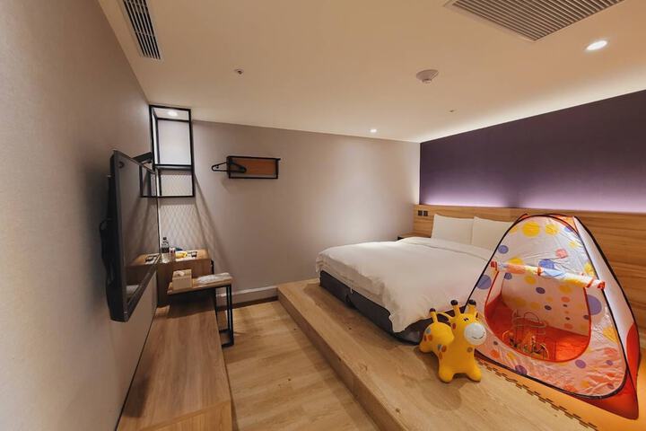 Room 37 of 78