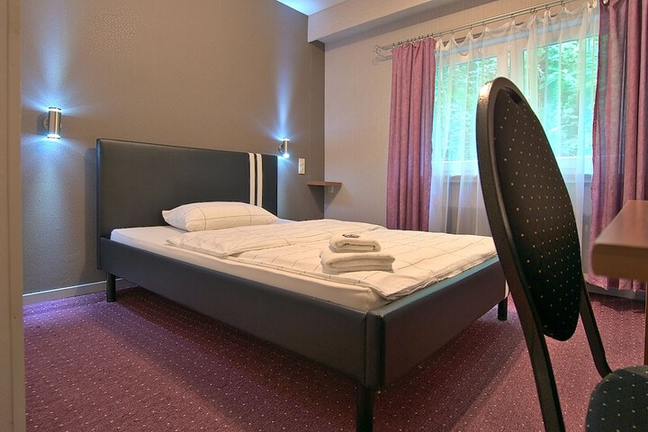 Room 26 of 46