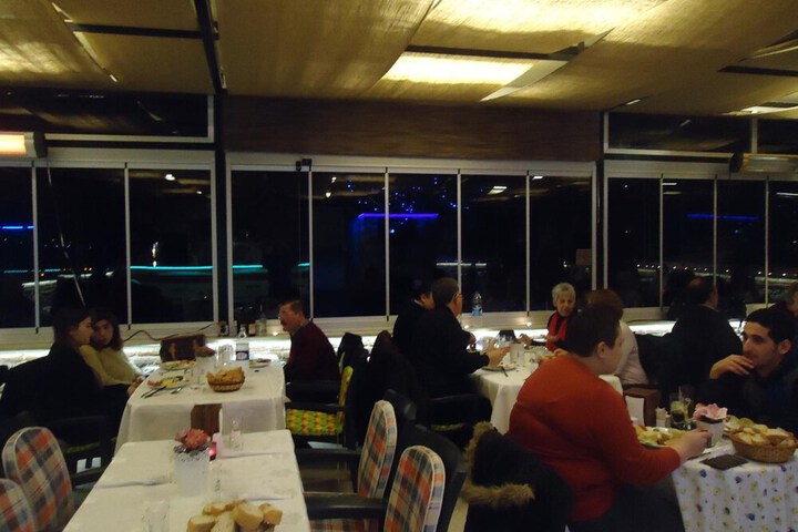 Dining 15 of 54