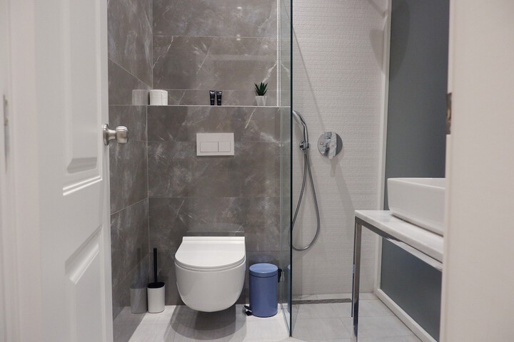 Room 15 of 16