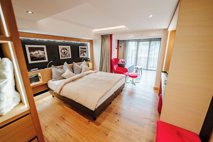 Room 27 of 70