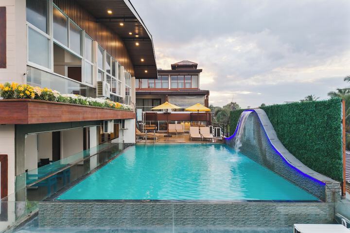 Pool 45 of 71