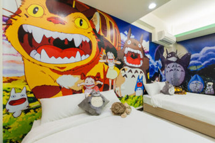 Room 13 of 25