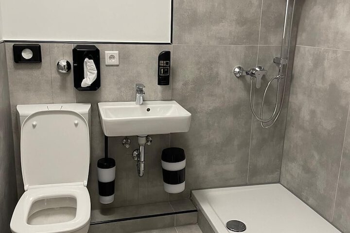Room 20 of 25