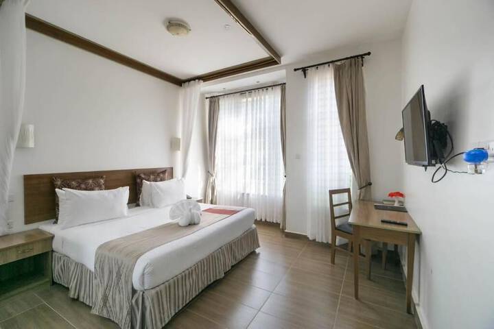 Room 3 of 41