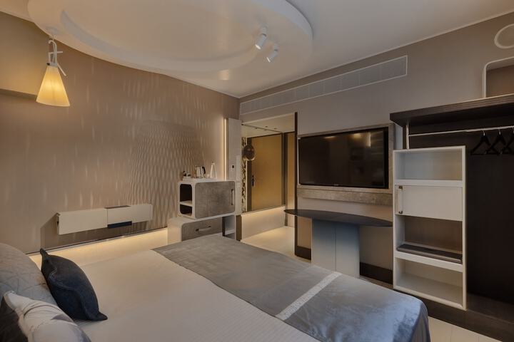 Room 21 of 58