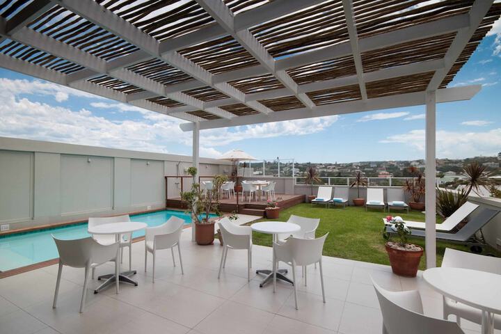 Terrace/Patio 90 of 98