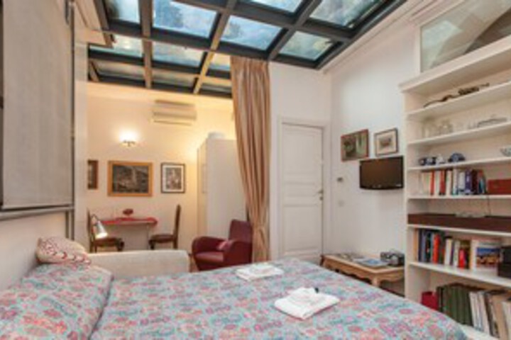 Room 16 of 16