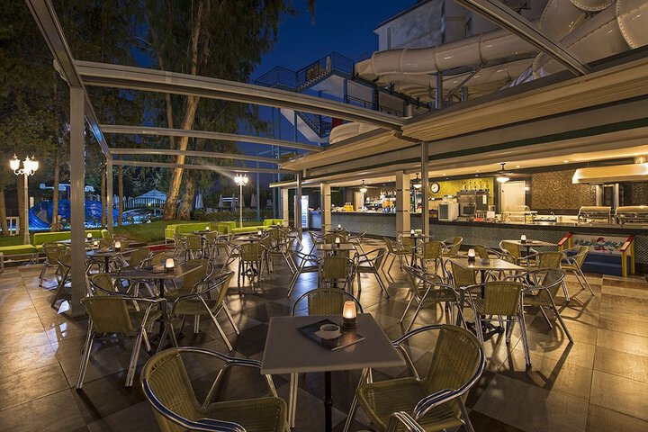 Dining 128 of 138