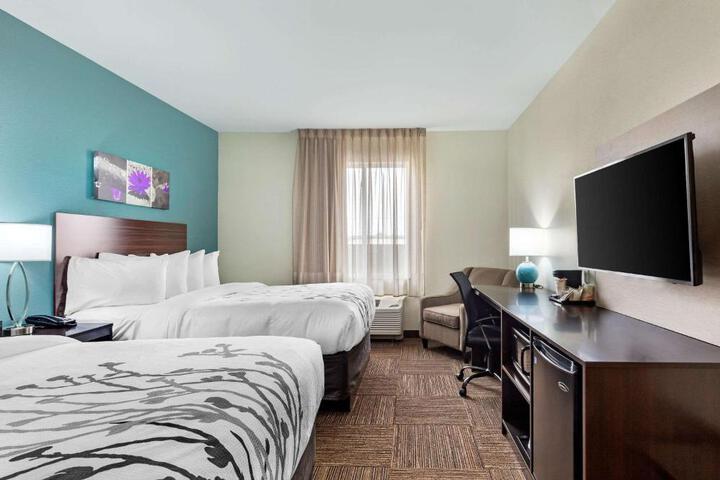2 Queen Beds (4 of 11)