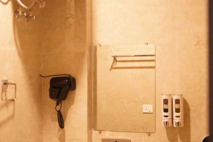 Room 45 of 71