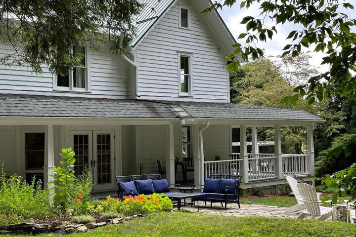 Lovill House Inn