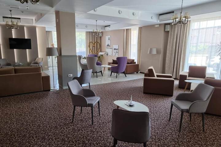 Guest Lobby