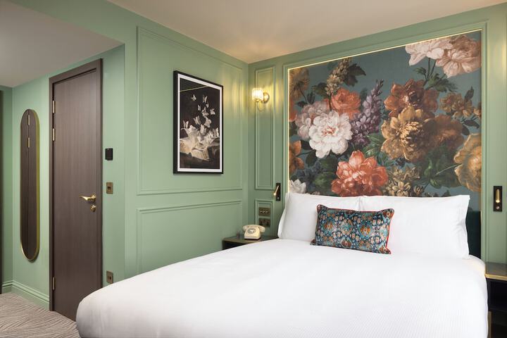 Room 14 of 46