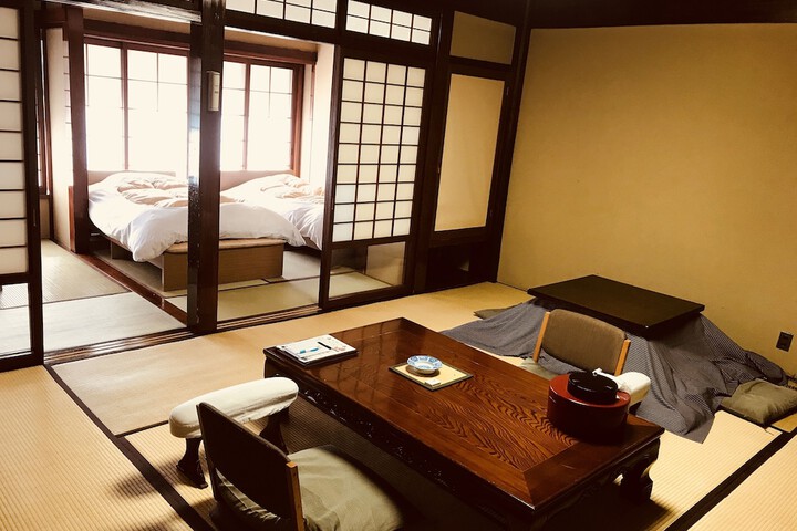Room 8 of 66