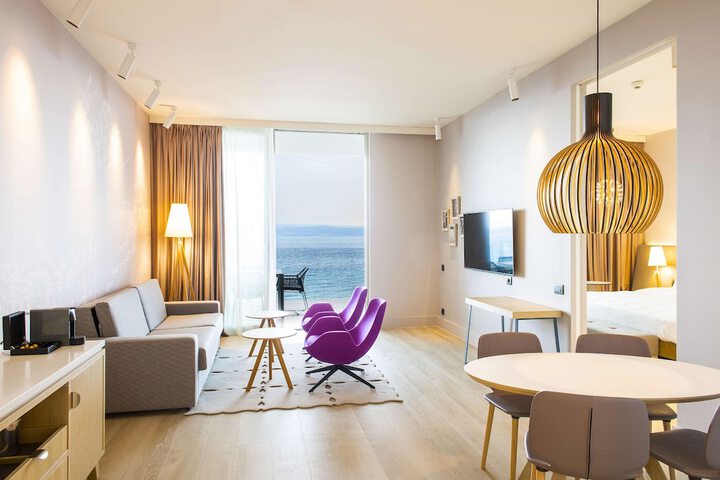 Room 55 of 310