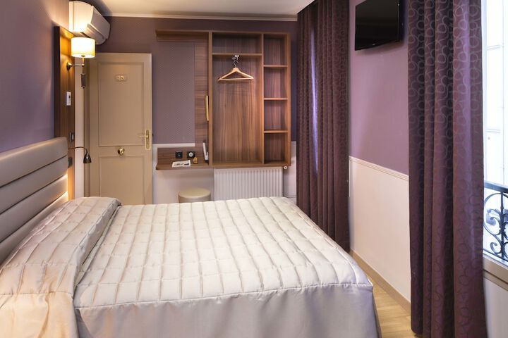 Room 5 of 23