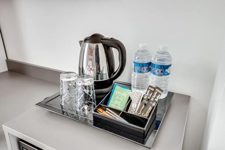 Breakfast/Coffee Service 17 of 28
