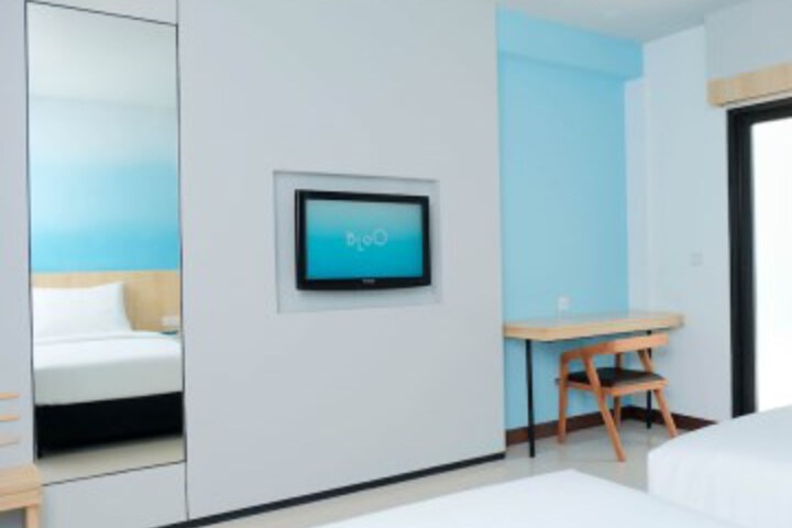 Room 8 of 38