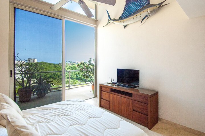 Room 6 of 23