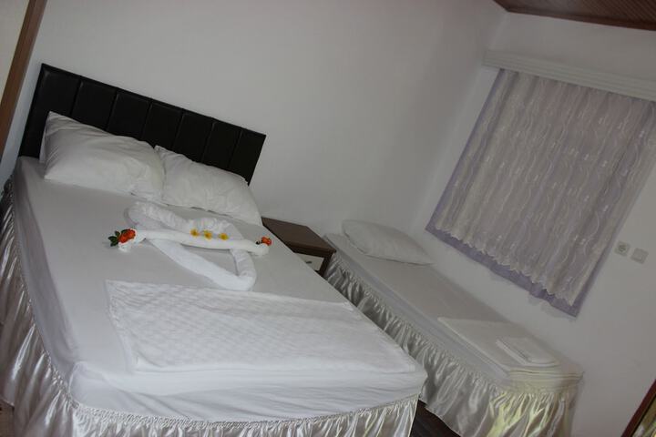Room 3 of 63