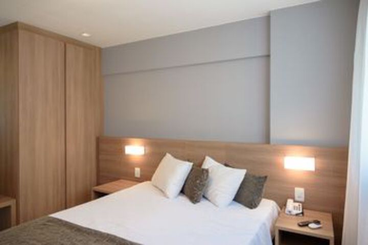 Room 3 of 8