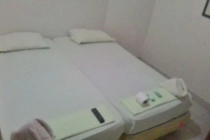 Room 3 of 6
