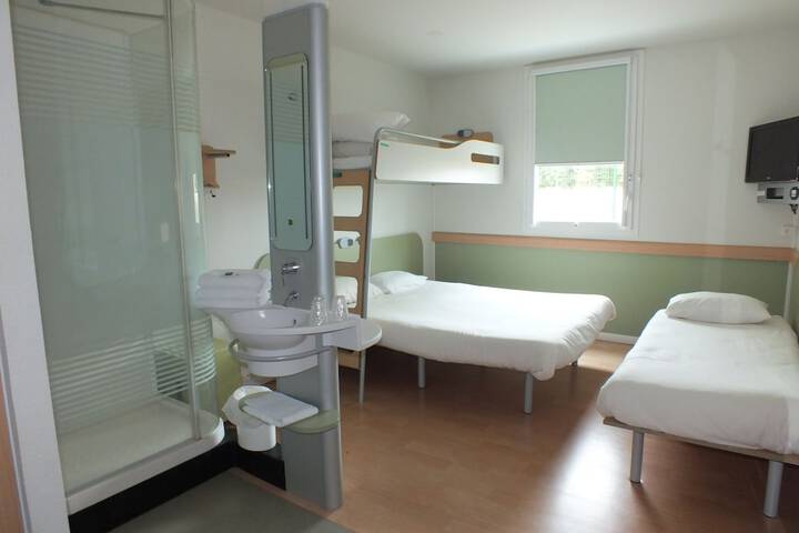 Room 5 of 27