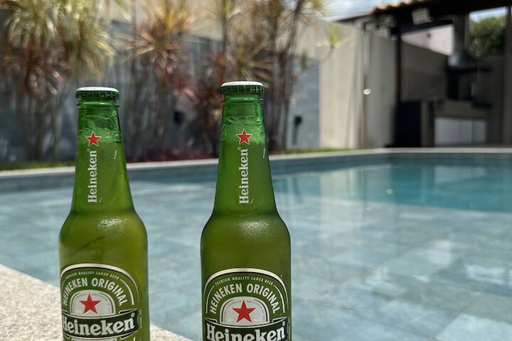 Pool 21 of 25