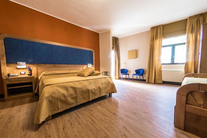 Room 10 of 63