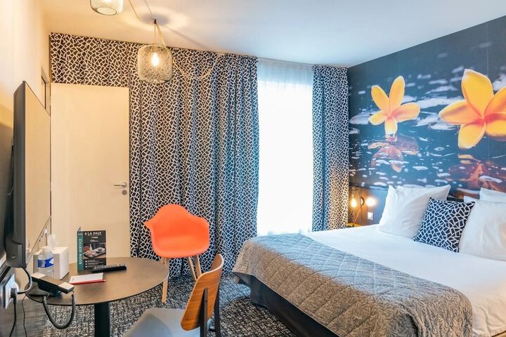 Room 37 of 74