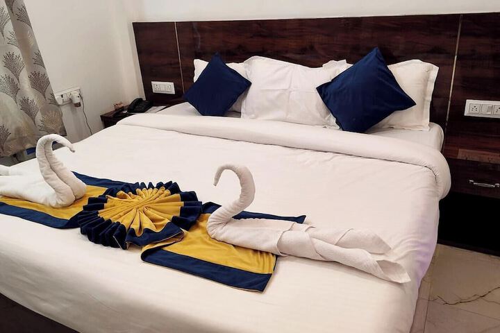 Room 16 of 35
