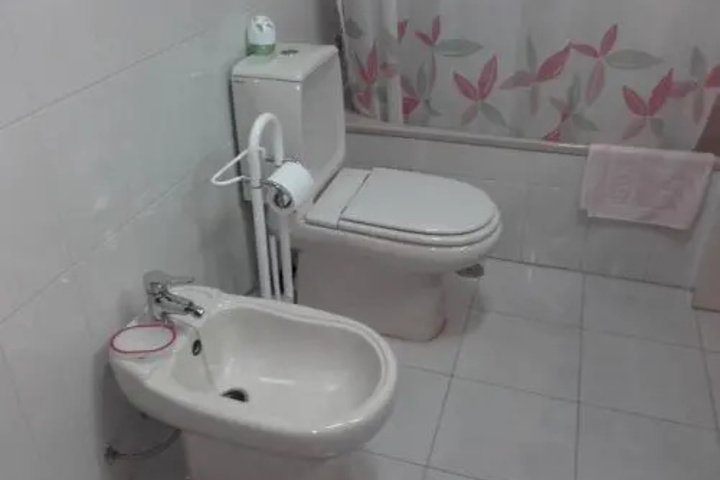 Room 8 of 19