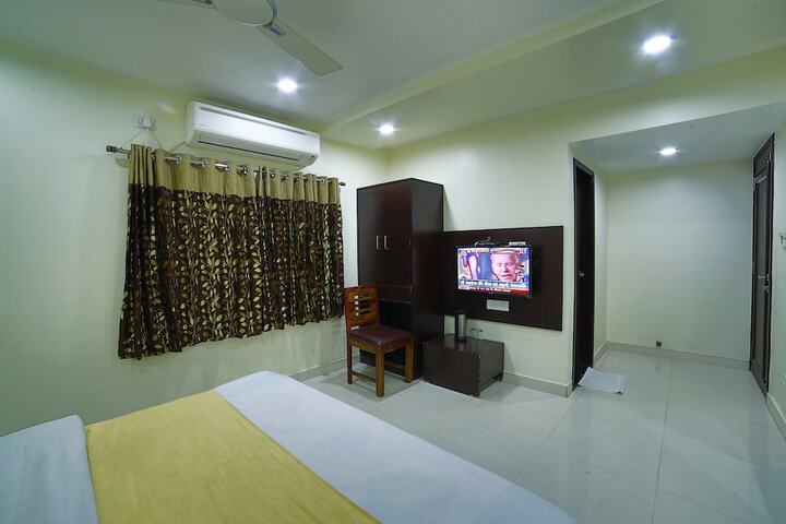 Room 3 of 35