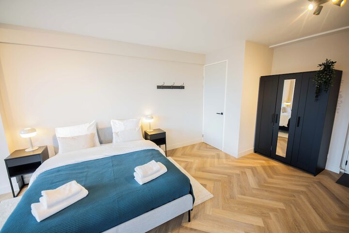 Room 115 of 215