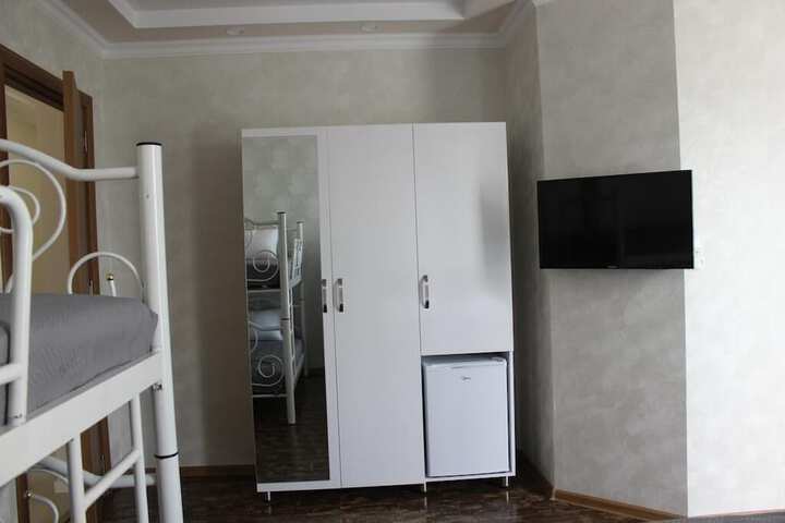 Room 9 of 27