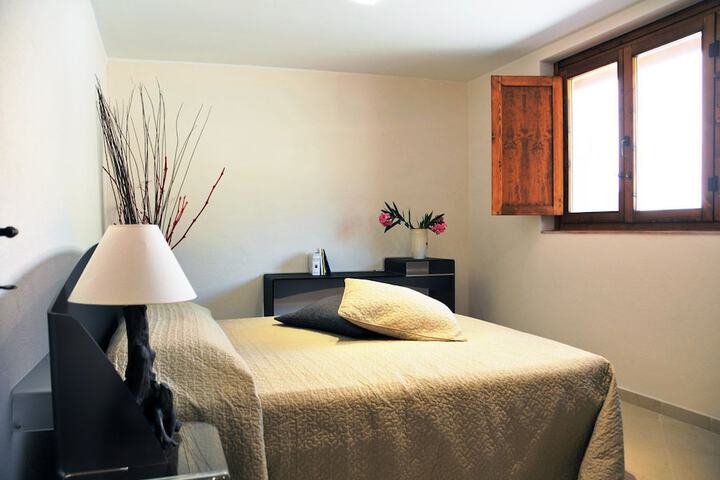 Room 4 of 37