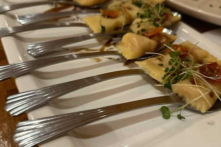 Dining 73 of 91