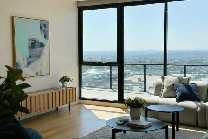 Room 2 of 6