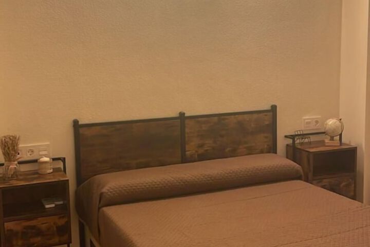 Room 3 of 32