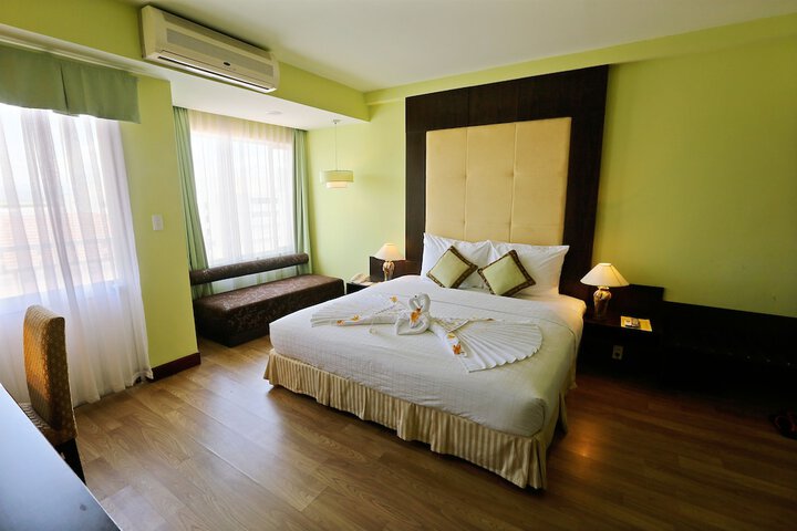 Room 46 of 127