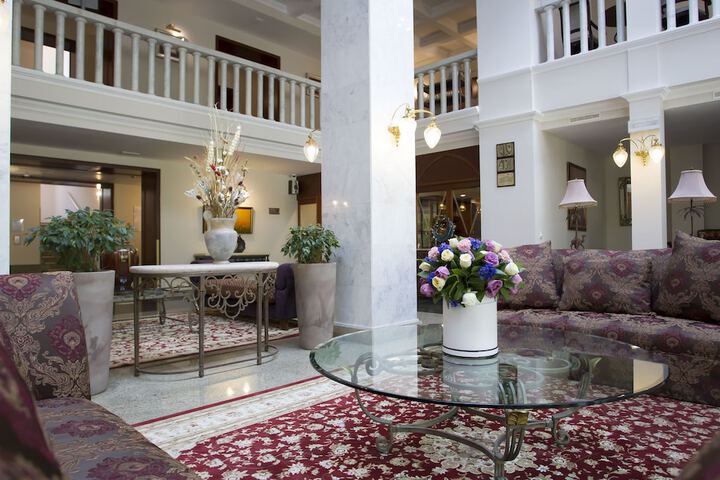 Guest Lobby