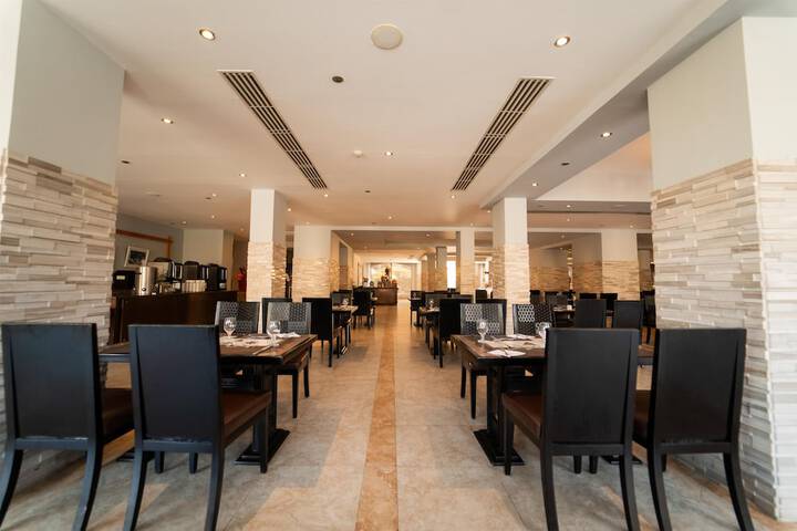 Dining 54 of 90