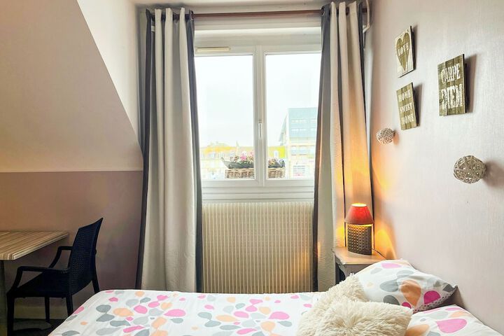 Room 21 of 52