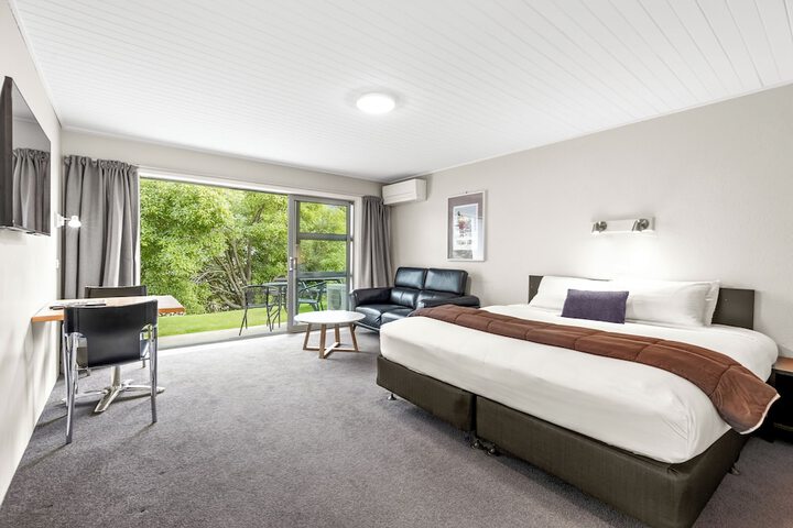 Room 10 of 48