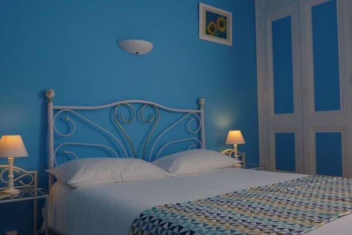 Room 30 of 63