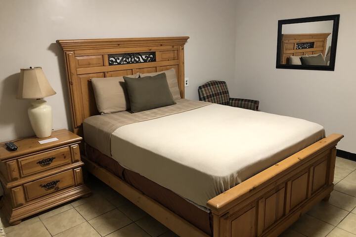 Room 5 of 25