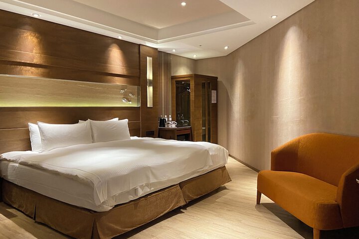 Room 54 of 99