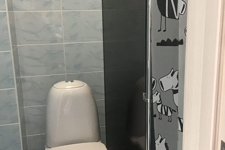 Room 6 of 11